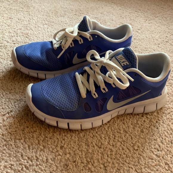 NIKE FREE 5.0 BLUE VIOLENT SIZE 5Y - Picture 1 of 6